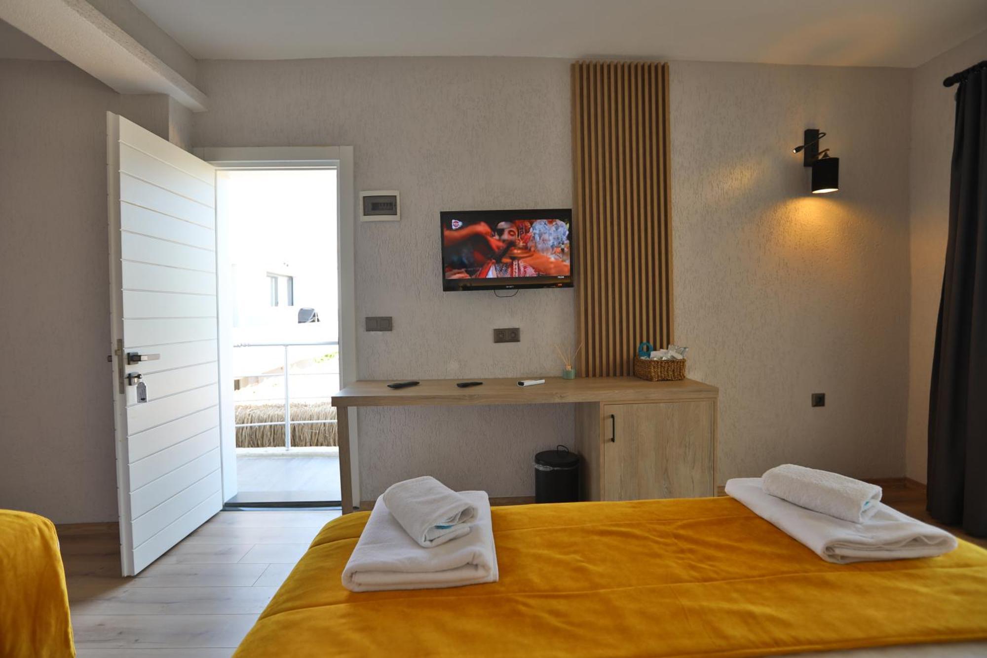 Ali'S Hotel Beach Bodrum Exterior photo
